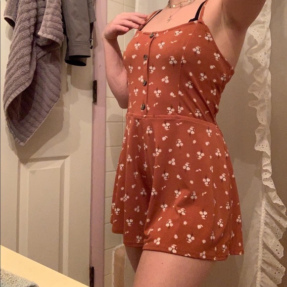 Romper - Picture 2 of 3